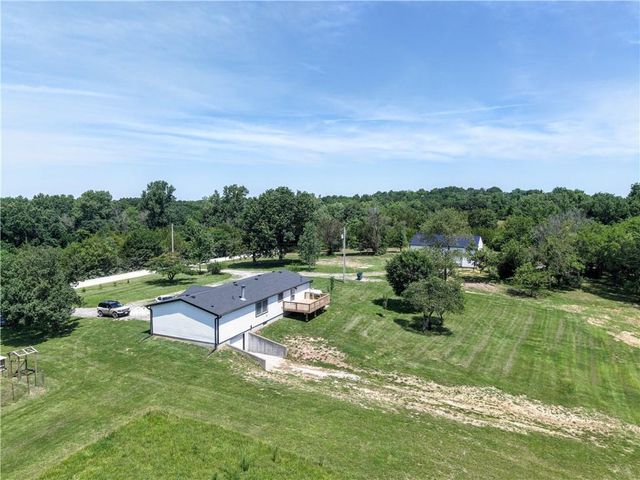 19307 S Beattie Road, Pleasant Hill, MO 64080
