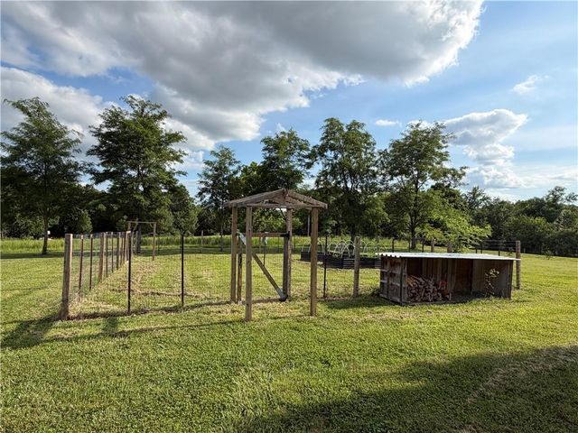 19307 S Beattie Road, Pleasant Hill, MO 64080