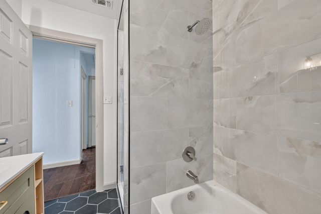 3824 Collinwood Avenue, Fort Worth, TX 76107