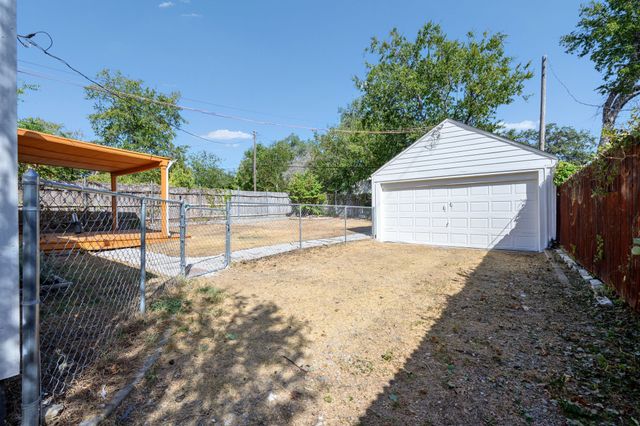 3824 Collinwood Avenue, Fort Worth, TX 76107