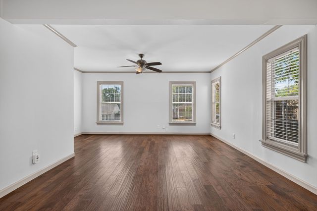 3824 Collinwood Avenue, Fort Worth, TX 76107