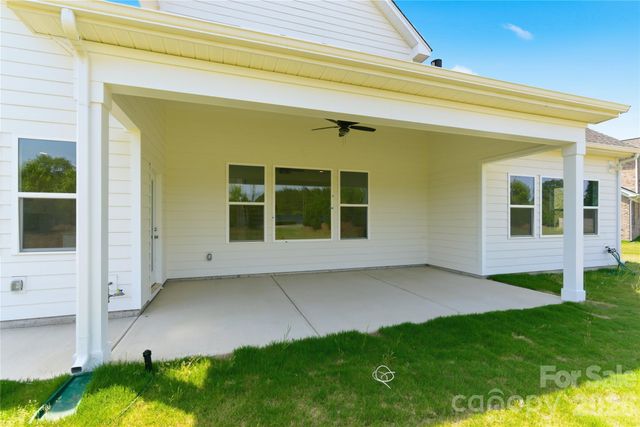 4016 Dahlia Drive, Harrisburg, NC 28075
