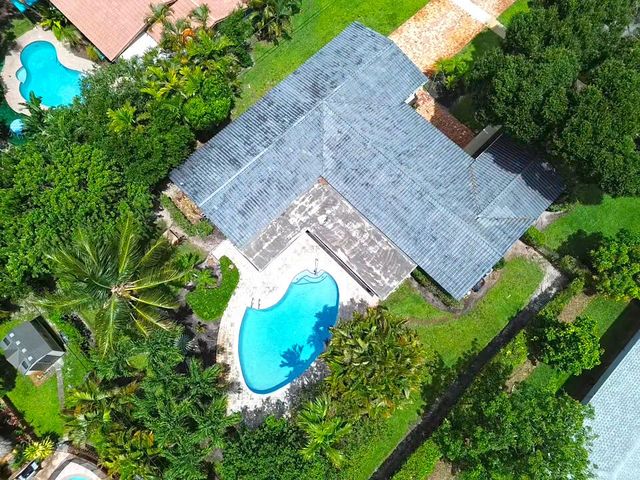 6850 NW 7th Street, Plantation, FL 33317