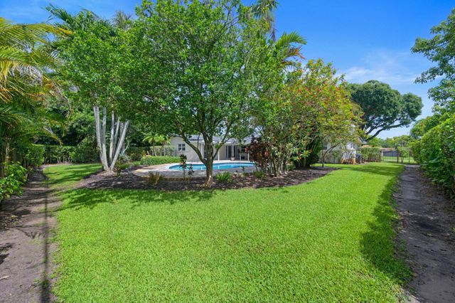 6850 NW 7th Street, Plantation, FL 33317