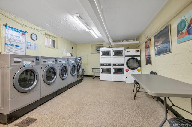 2080 Barnes Avenue 4E, Bronx, NY 10462