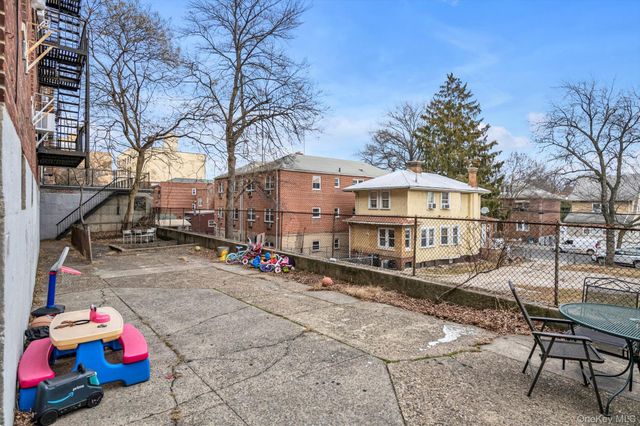 2080 Barnes Avenue 4E, Bronx, NY 10462
