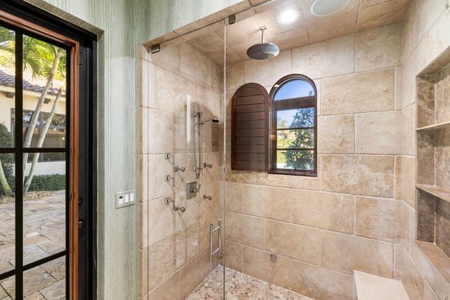 9253 Este Lago Drive, Boca Raton, FL 33496