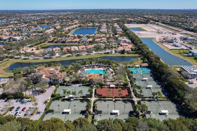 9253 Este Lago Drive, Boca Raton, FL 33496