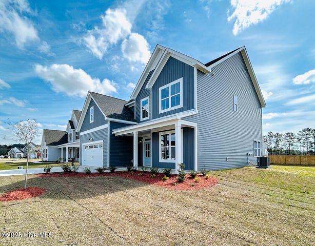 836 Cooke Drive, Hubert, NC 28539