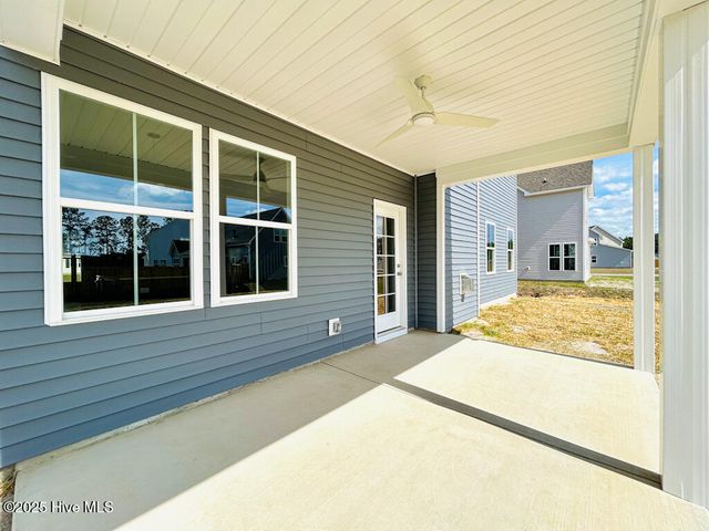 836 Cooke Drive, Hubert, NC 28539