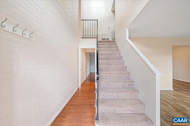301 HARVEST DR, Charlottesville, VA 22903