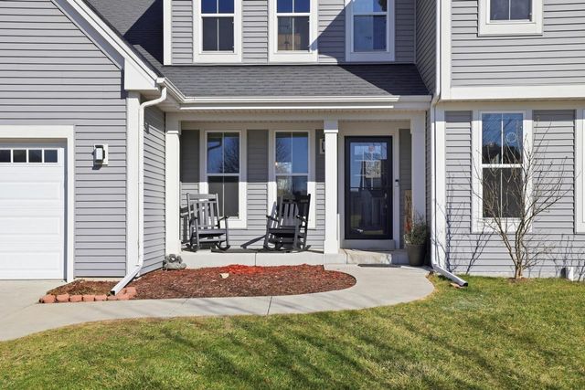 717 Chadwick DRIVE, Watertown, WI 53094