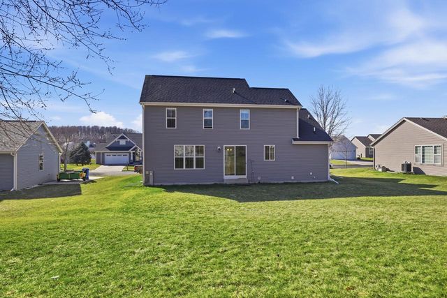 717 Chadwick DRIVE, Watertown, WI 53094