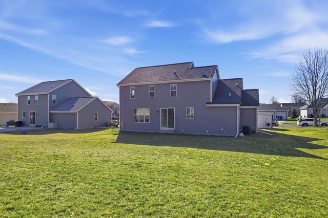 717 Chadwick DRIVE, Watertown, WI 53094