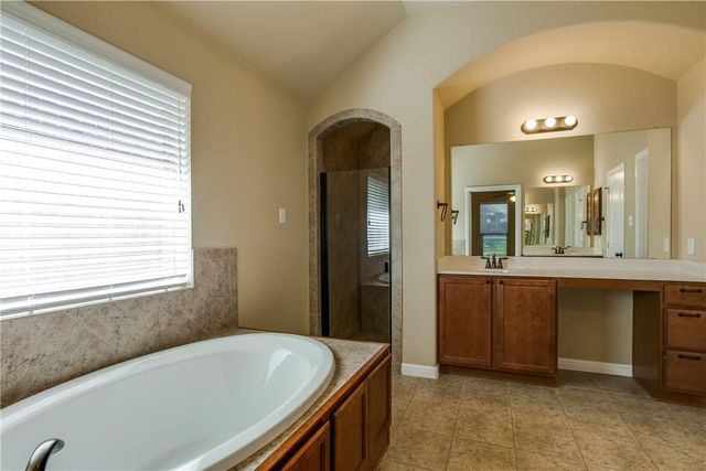 916 Partridge Drive, Aubrey, TX 76227