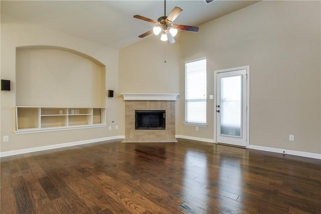 916 Partridge Drive, Aubrey, TX 76227