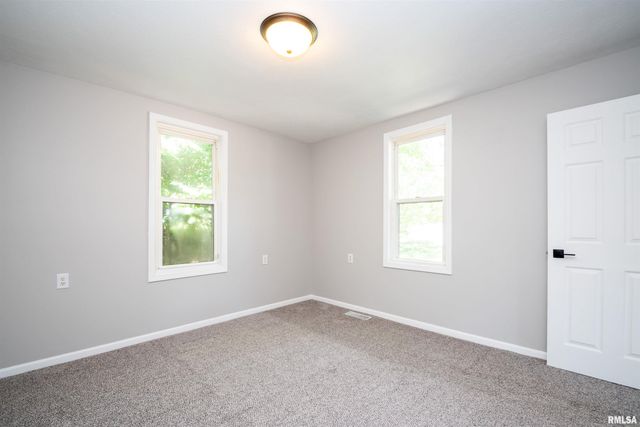 4503 NE SCENIC Drive, Peoria, IL 61615