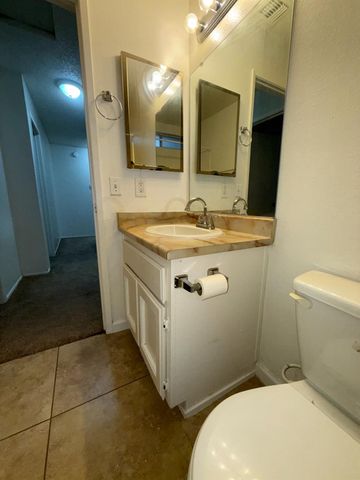 213 Arbor Crest Way, Sacramento, CA 95838