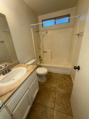 213 Arbor Crest Way, Sacramento, CA 95838