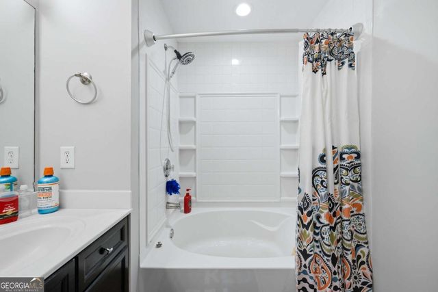 2040 Hoods Fort Circle NW 18, Kennesaw, GA 30144