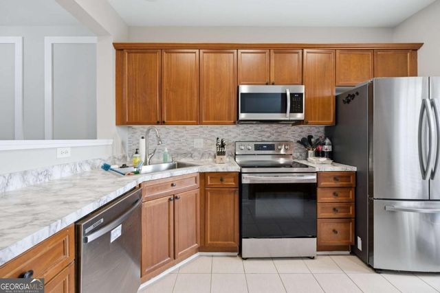 2040 Hoods Fort Circle NW 18, Kennesaw, GA 30144