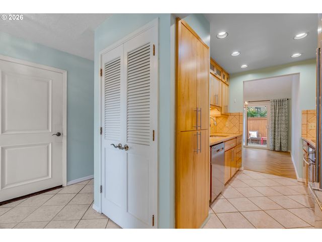 4218 Ne 125TH Pl, Portland, OR 97230