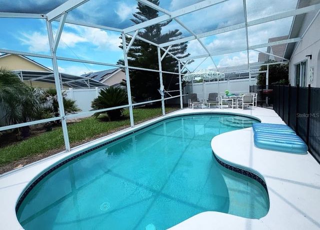 121 BLOOMINGDALE DRIVE, Davenport, FL 33897