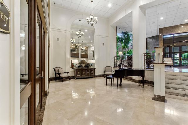 3525 Sage Road 904, Houston, TX 77056
