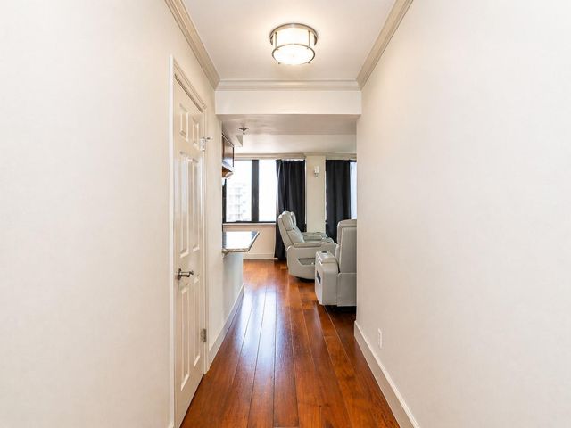 3525 Sage Road 904, Houston, TX 77056
