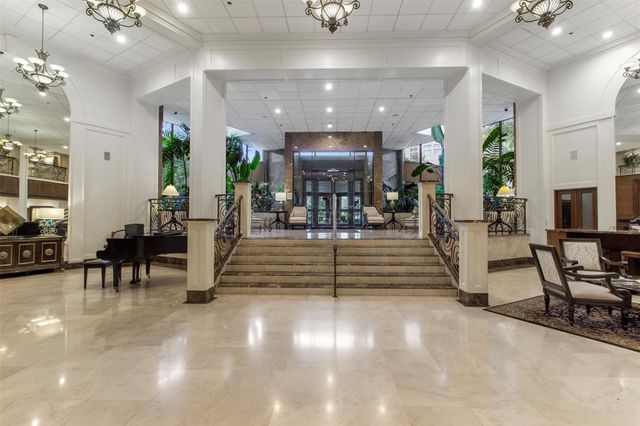 3525 Sage Road 904, Houston, TX 77056