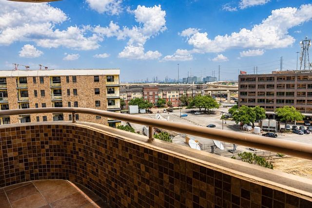 3525 Sage Road 904, Houston, TX 77056