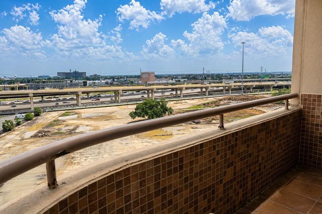 3525 Sage Road 904, Houston, TX 77056