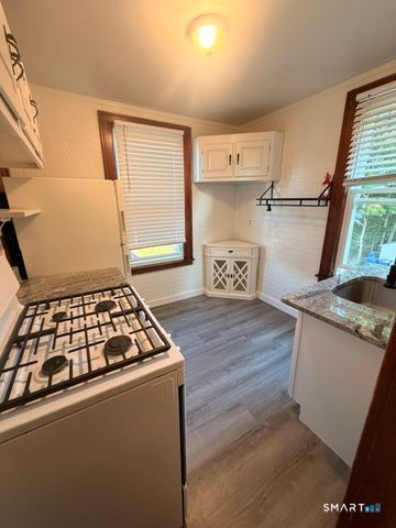 94-Apt2 Tomlinson Avenue, Plainville, CT 06062