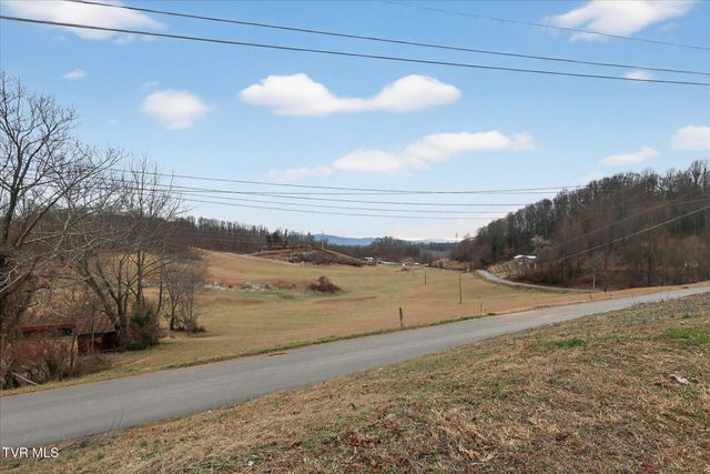 10657 Oak Grove Road, Bristol, VA 24202