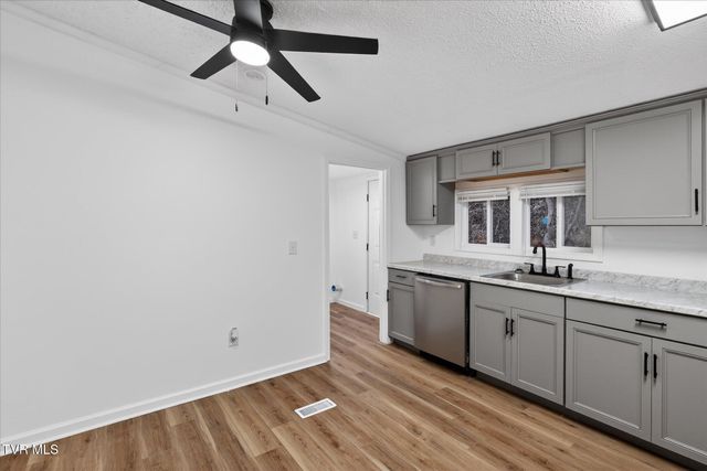 10657 Oak Grove Road, Bristol, VA 24202