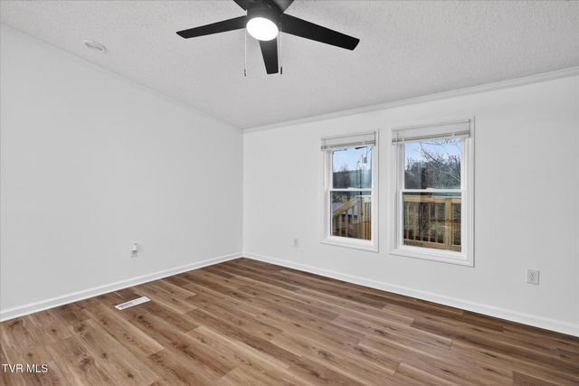 10657 Oak Grove Road, Bristol, VA 24202