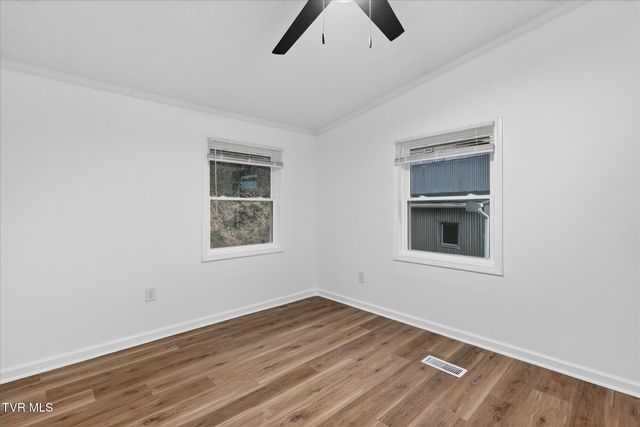 10657 Oak Grove Road, Bristol, VA 24202