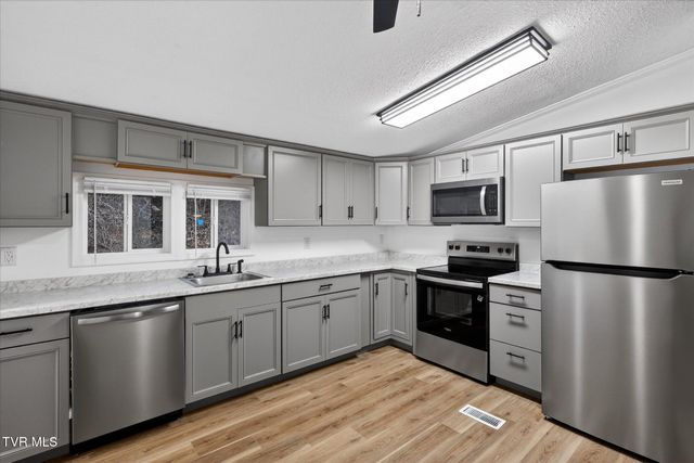 10657 Oak Grove Road, Bristol, VA 24202