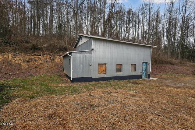 10657 Oak Grove Road, Bristol, VA 24202