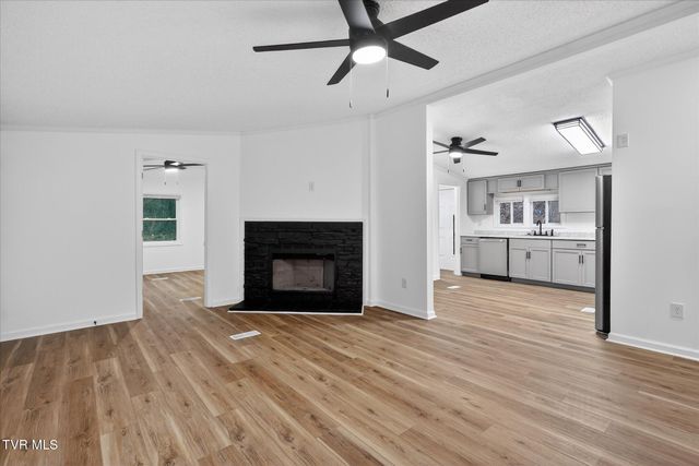 10657 Oak Grove Road, Bristol, VA 24202