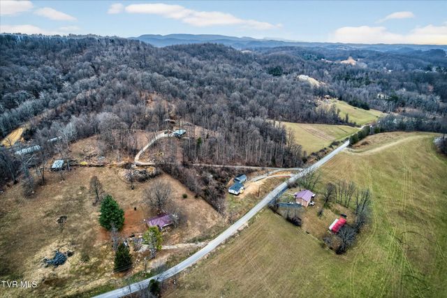 10657 Oak Grove Road, Bristol, VA 24202