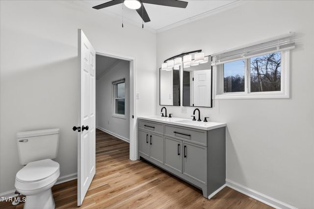 10657 Oak Grove Road, Bristol, VA 24202