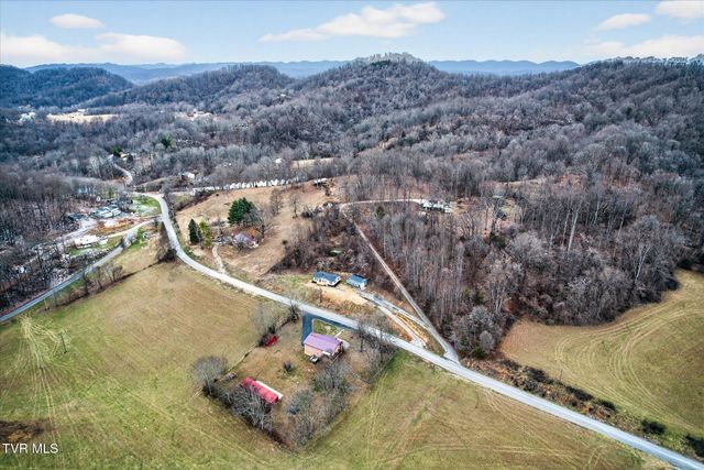 10657 Oak Grove Road, Bristol, VA 24202