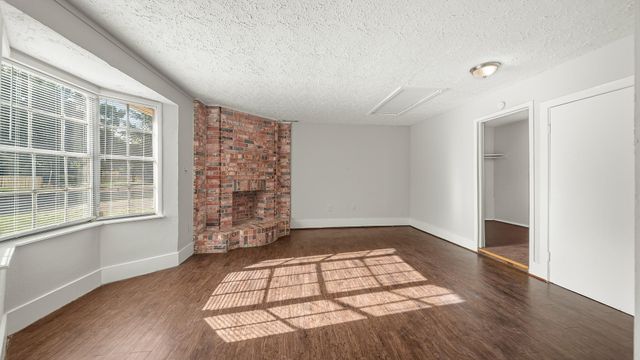 5411 Lorraine Drive, Baytown, TX 77521