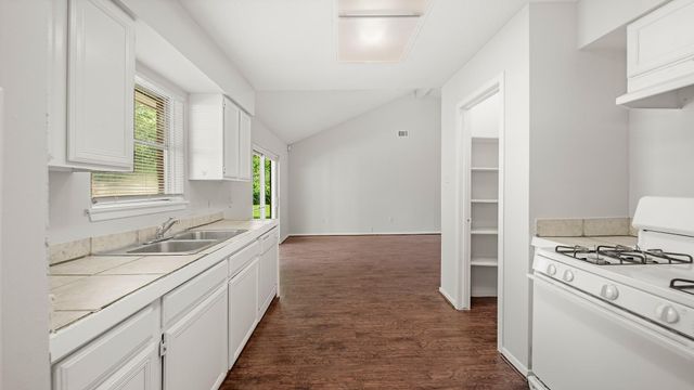 5411 Lorraine Drive, Baytown, TX 77521