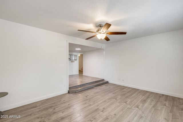 5352 W PORT AU PRINCE Lane, Glendale, AZ 85306