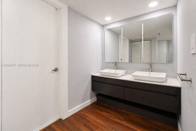 520 Brickell Key Drive A1113, Miami, FL 33131