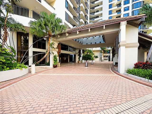 520 Brickell Key Drive A1113, Miami, FL 33131