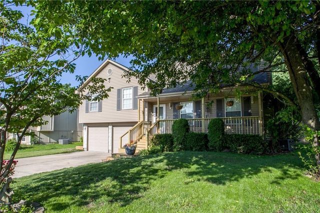 102 20 Avenue S, Greenwood, MO 64034