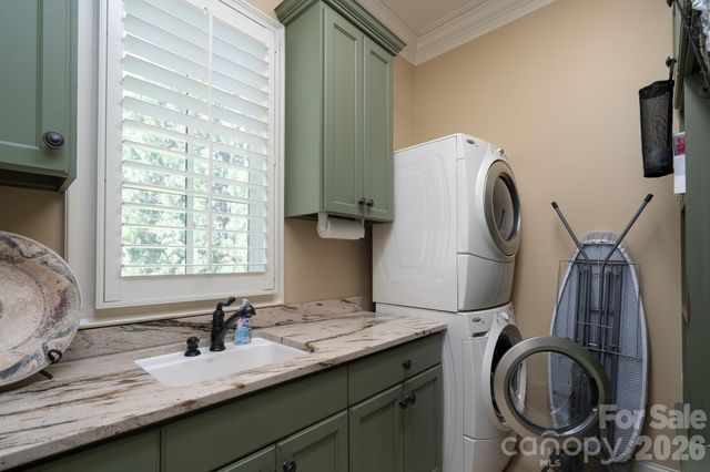 144 Moss Bank Court, New London, NC 28127